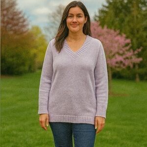 Marked By RC Sweater V Neck Long Sleeve Women’s Size Large NWOT lavender/purple